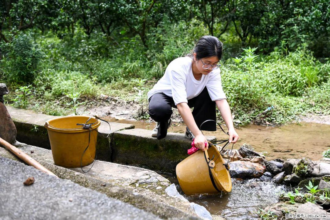 全网追的“扁担女孩”,找了一份暑假工,时薪12元 - 云浮生活资讯 - 云浮28生活网 yf.28life.com